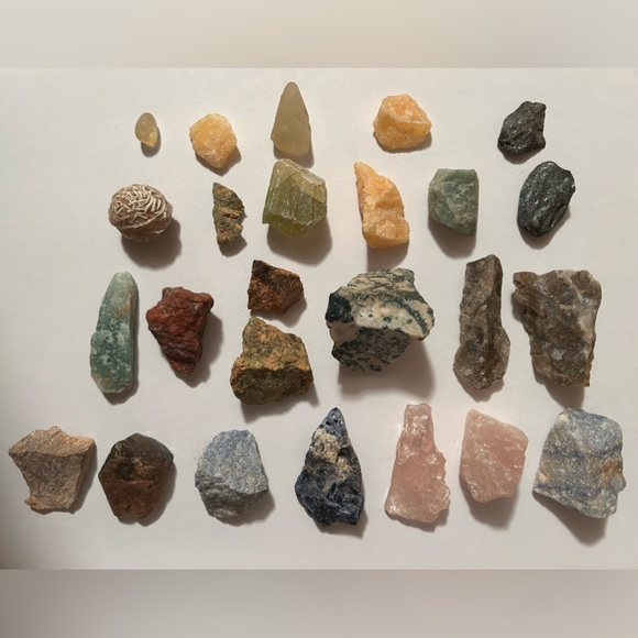 Nice rock stone mineral crystal collection Unique raw variety Fossil Lot Of 25 - Picture 2 of 11